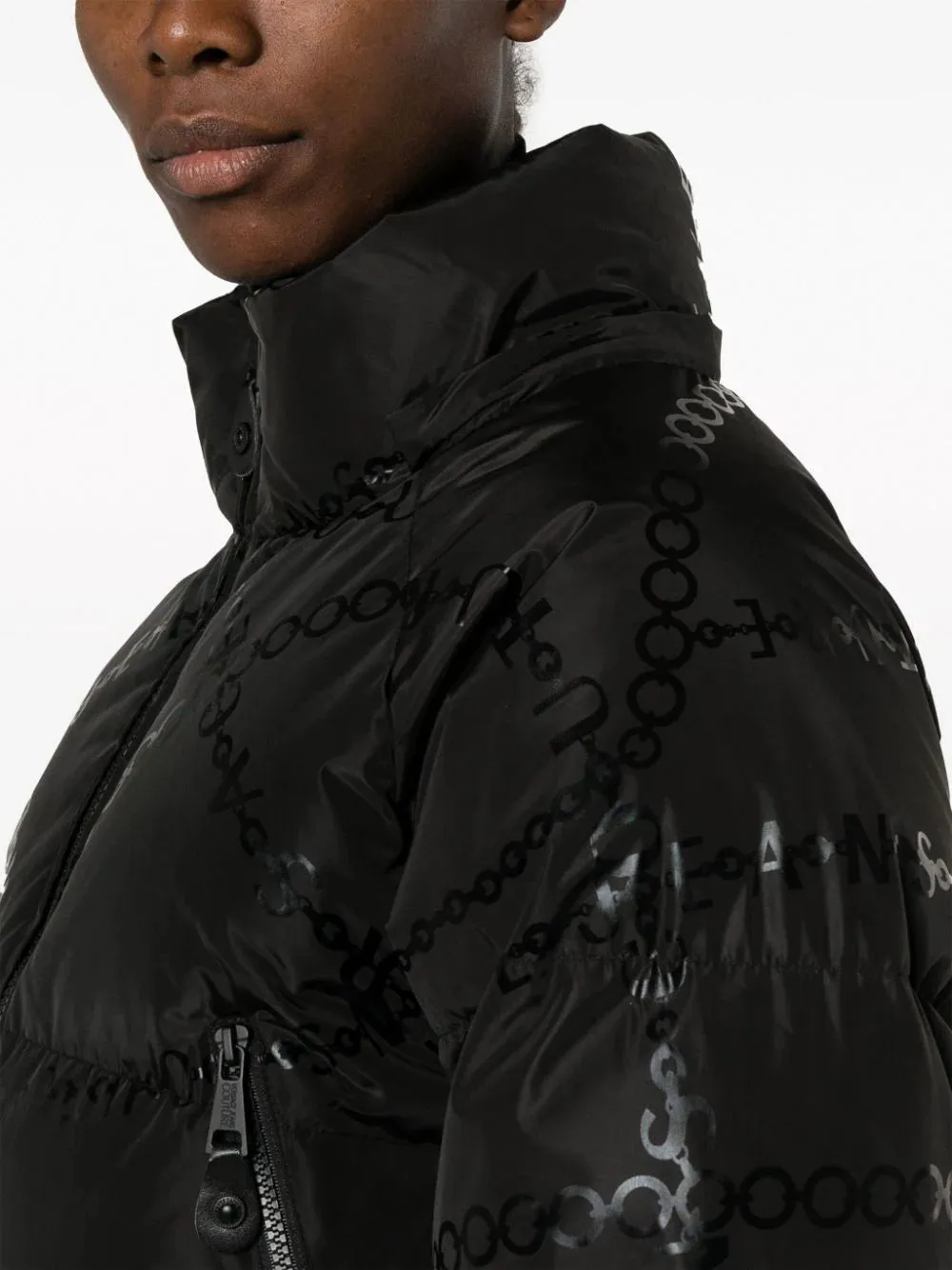 CHAQUETA PUFFER CHAINS NEGRA